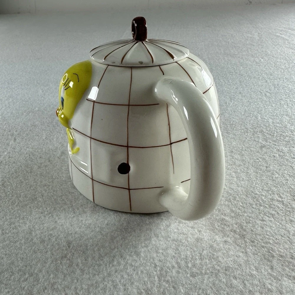 Vintage 1997 Giftco Warner Bros‎ Tweety Bird Ceramic Teapot Lid Looney Tunes